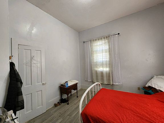5th image of 324 S Bluff Ave