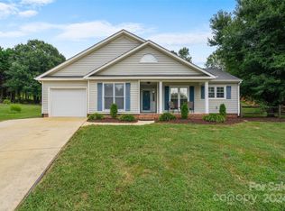 1271 Willowbreeze Ct SW, Concord, NC 28025