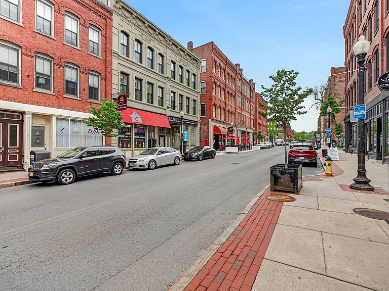 38-42 Washington St — Photo 15