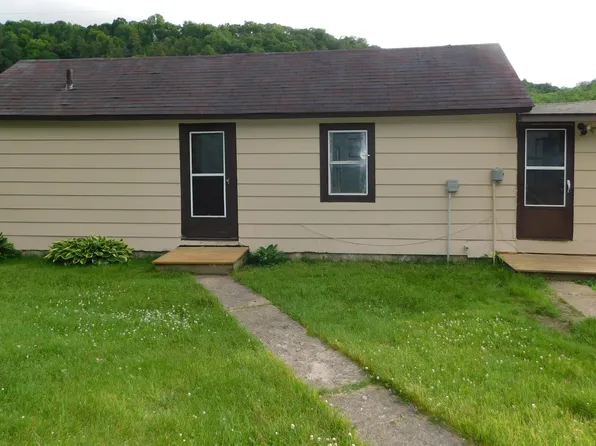 S2385 County Rd S, Westby, WI 54667