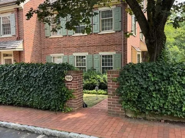 300 Willowmere Ln, Ambler, PA 19002