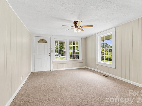 3rd image of 438 Loop Rd