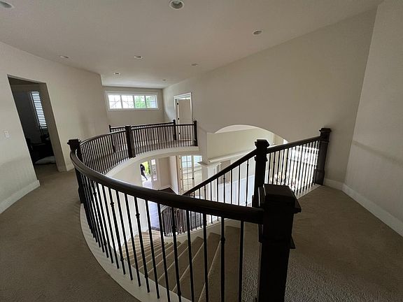 4th image of 23662 NE 17th Ct