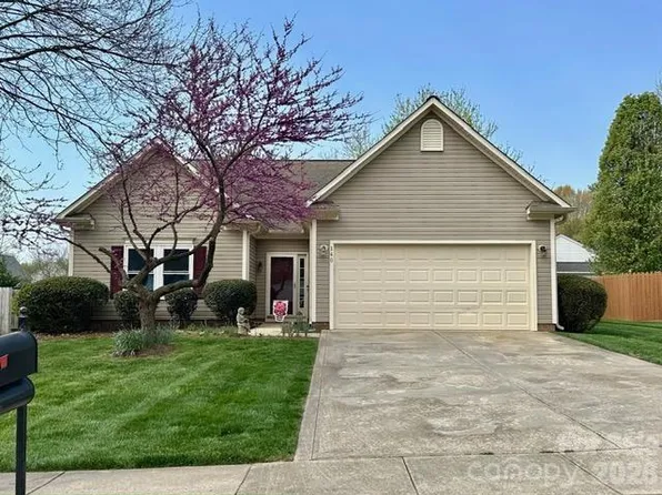 140 Gabriel Dr, Mooresville, NC 28115