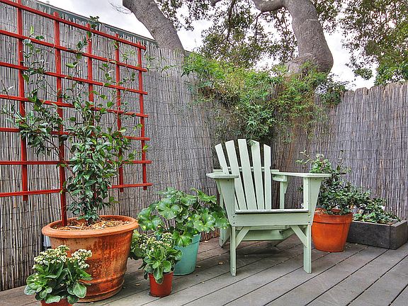 5th image of 2110 De La Vina St Unit 5