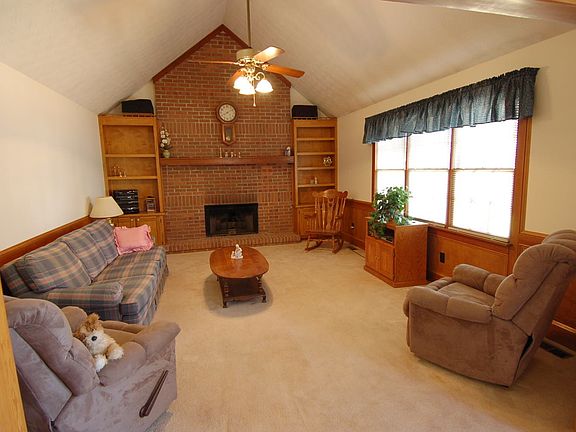 2nd image of 1430 Green Oak Cir