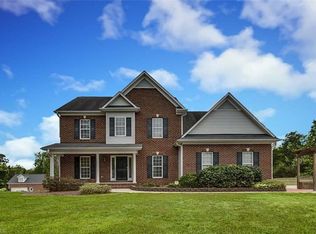 8305 Point Oak Dr, Colfax, NC 27235