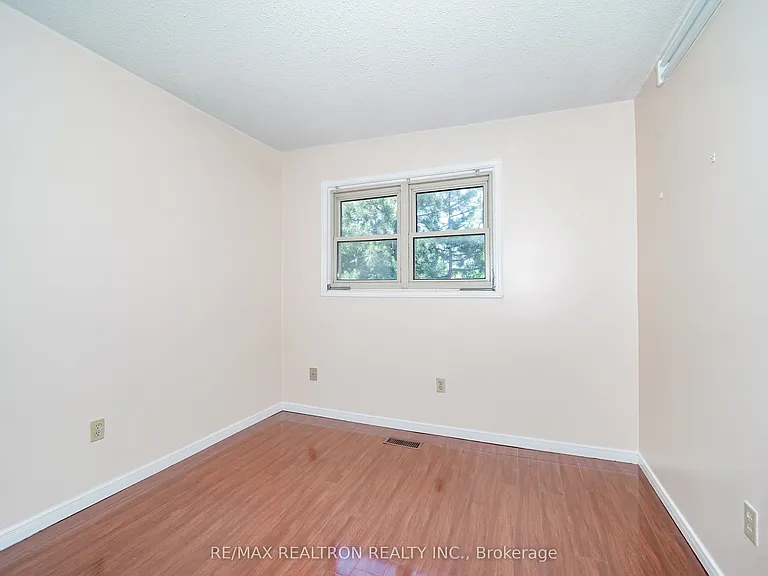 25 Cardwell Ave #24 — Photo 20