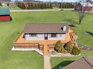 N872 Rabbit Rd, Fremont, WI 54940