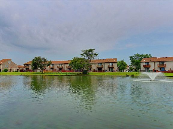 2nd image of 100 Daly Blvd APT 909