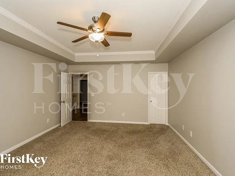 117 Cobblestone Ter — Photo 6