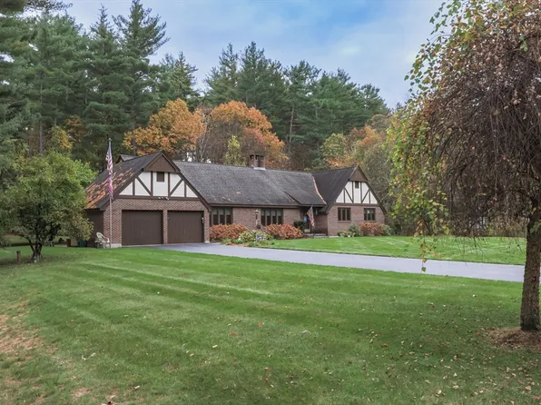 21 Saddle Ln, Groton, MA 01450