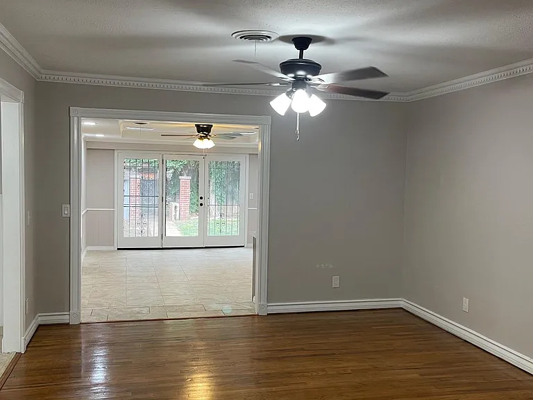 3611 Fleetwood Dr — Photo 20