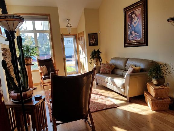 5th image of 13261 Williamsberg Dr