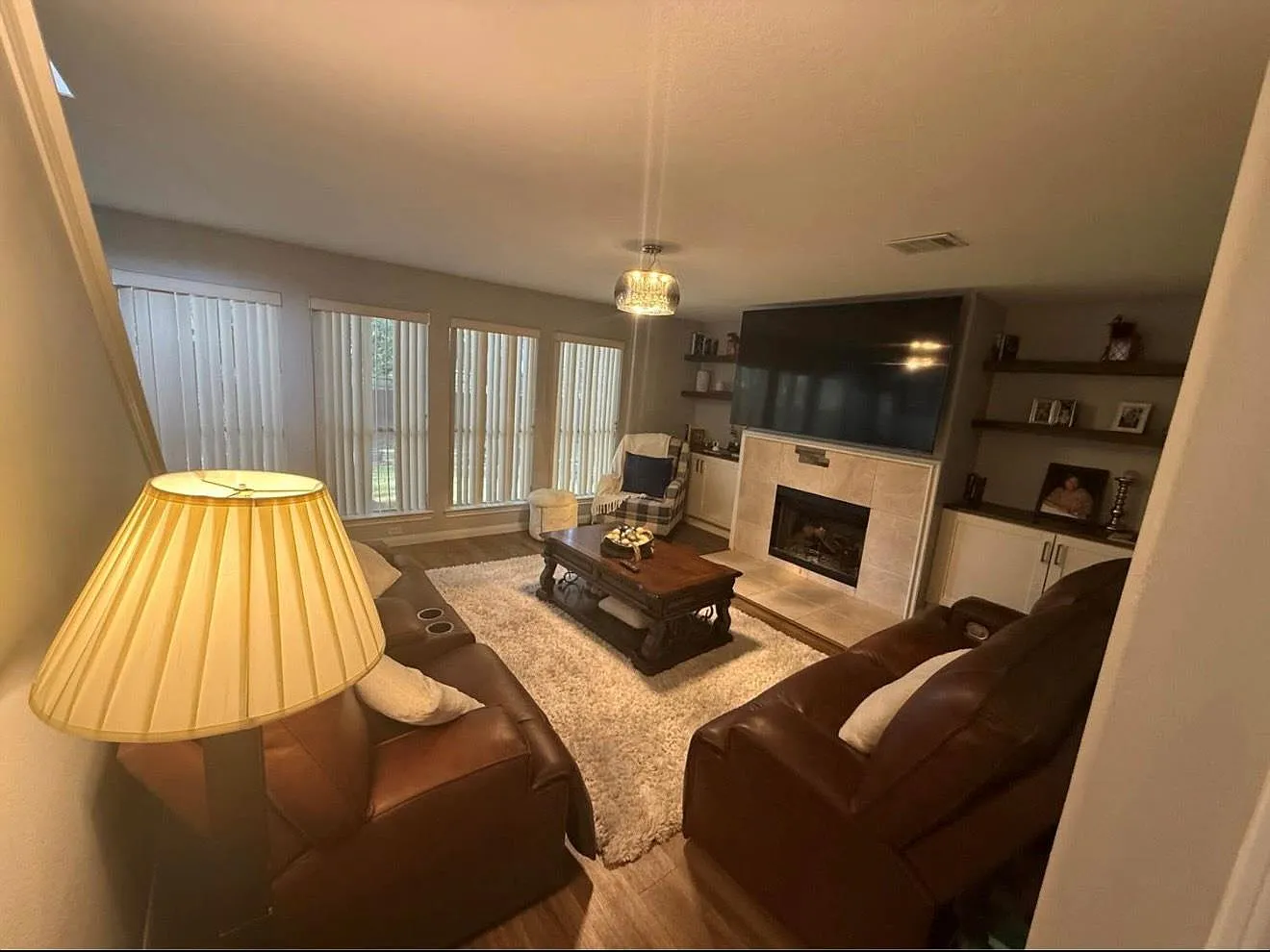 1 bed, 1.5 bath, 2130 sqft, $900 — Photo 3