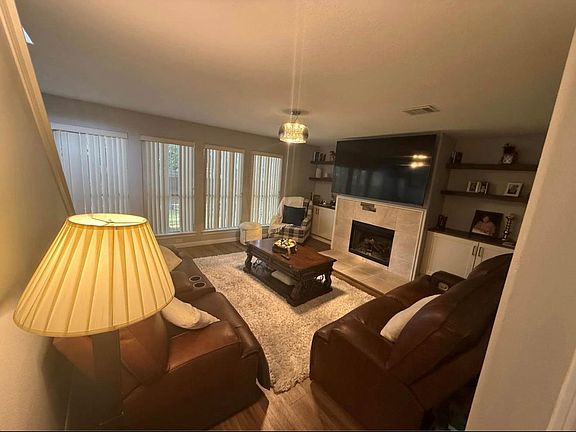3rd image of 3618 Windhill Ln