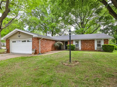 2440 S Weaver Avenue, Springfield, MO, 65807