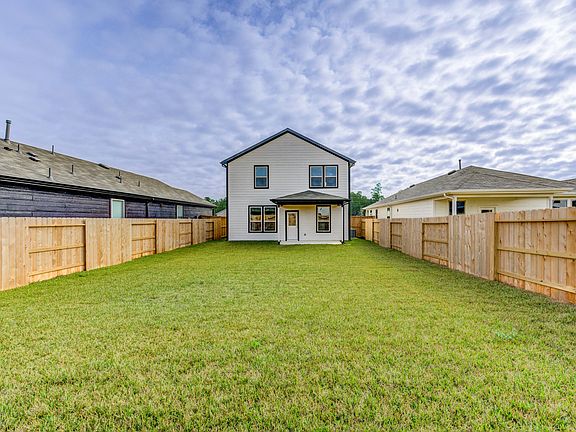 5th image of 16132 Sepia Manor St