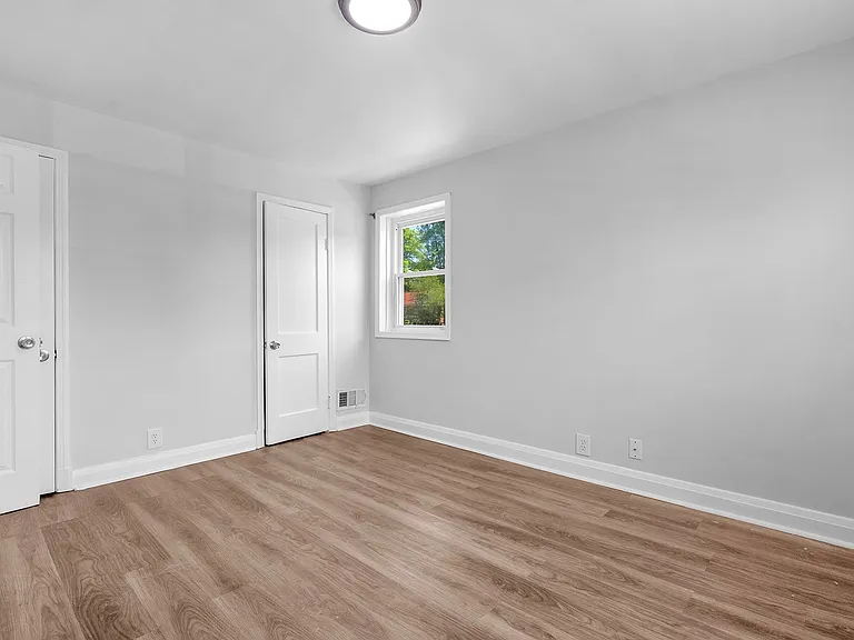 3912 Mortimer Ave — Photo 16