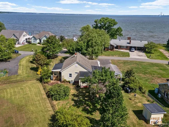 3304 Riverview Dr, Colonial Beach, VA 22443