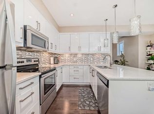 4 Quarry Ln SE, Calgary, AB T2C5N4