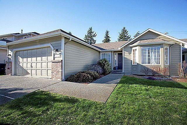 Explore the possibilities with this awesome 3BD 2 full bath rambler on nicely landscaped lot.