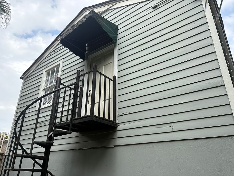 1st image of 833 S Carrollton Ave
