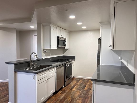 5th image of 11275 Affinity Ct Unit 114