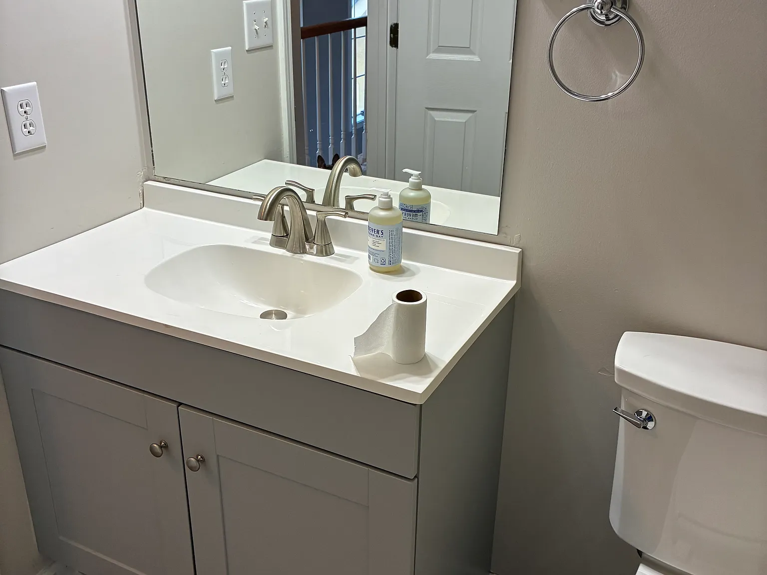 3 bed, 2.5 bath, 2200 sqft, $1,000 — Photo 4