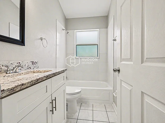 1555 Indian Oaks Trl — Photo 25