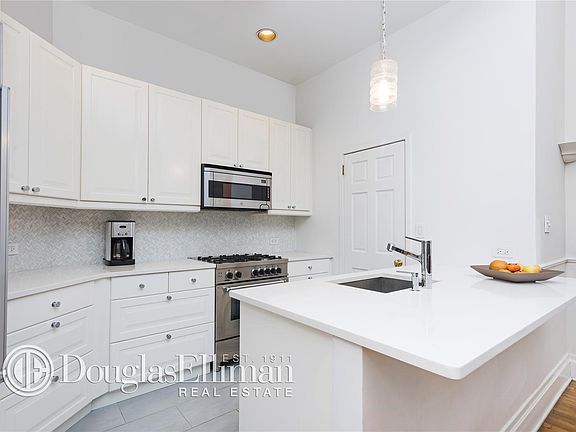 3rd image of 105 5th Ave APT 3E