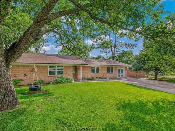 806 Vine St, Bryan, TX 77802