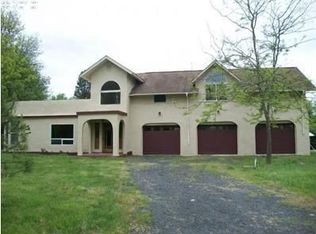28788 Gimpl Hill Rd, Eugene, OR 97402