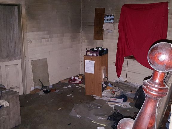 4th image of 1254 Irving Ave