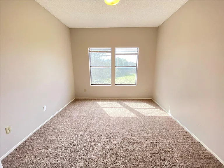2405 W Slaughter Ln #B — Photo 6