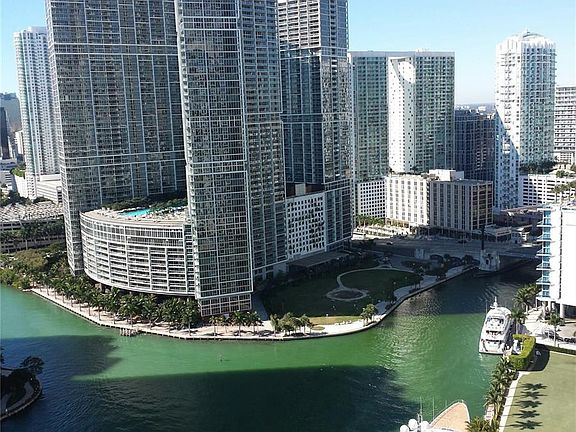 5th image of 325 Biscayne Blvd #3319