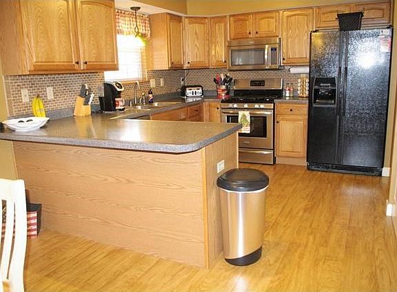 5th image of 2829 Falcon Crest Dr