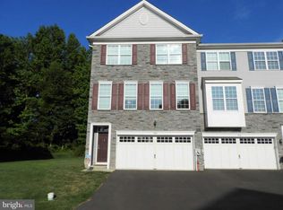 1363 Hickory Ln, Langhorne, PA 19047