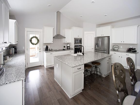 5th image of 536 Beamon Dr