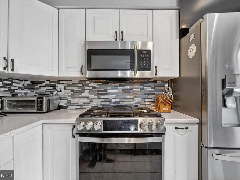3818 Early Glow Ln — Photo 22