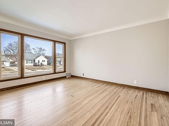 5th image of 138 Stanley St