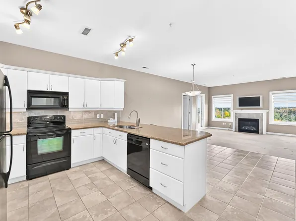 160 Magrath Rd NW #436, Edmonton, AB T6R 3T7