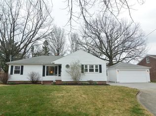 6169 Stratford Dr, Parma Heights, OH
