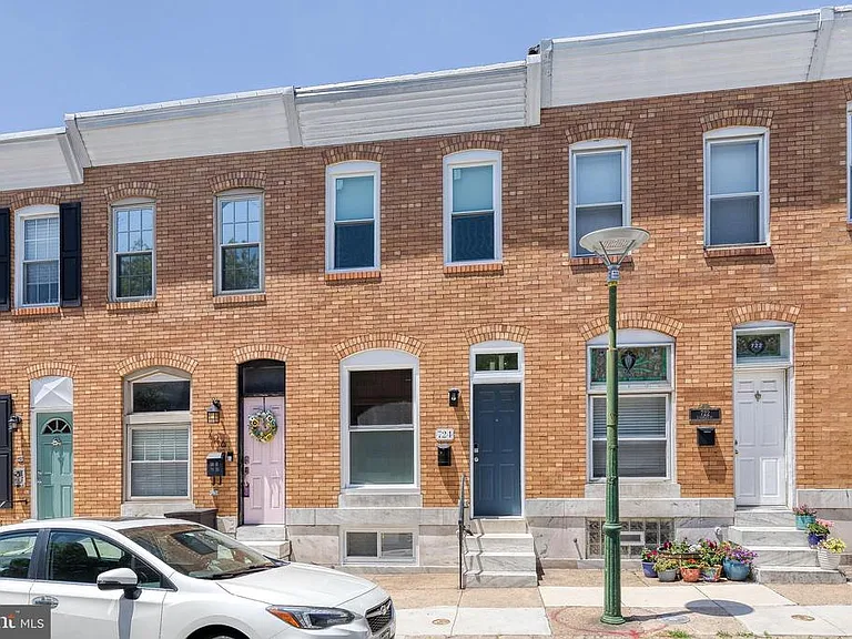 724 S Curley St — Photo 2