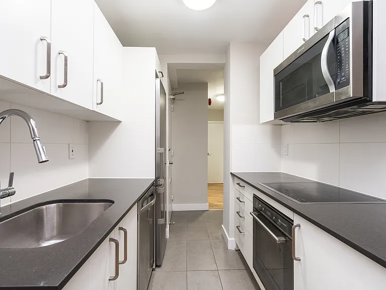 188 Jameson Ave — Photo 1