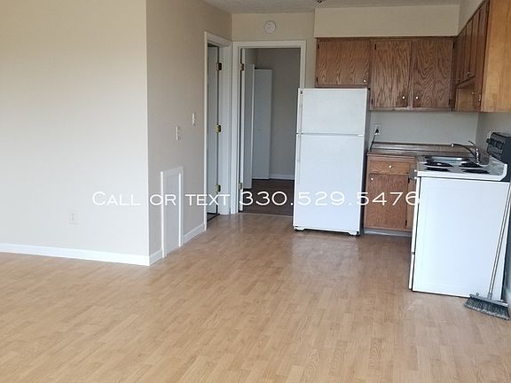 3rd image of 1492 Hobart Ave APT 8