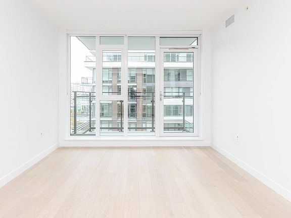 5th image of 3200 Corvette Way #1203