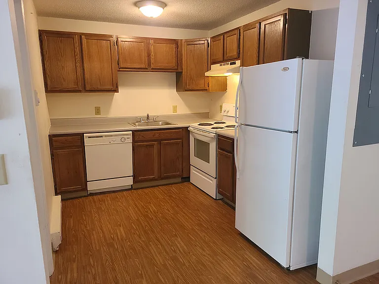 Timber Lake Apartments — Photo 22