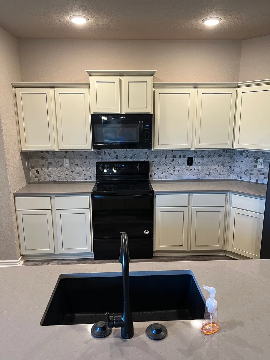 Updated Kitchen and Flooring. Granite Counter tops (concrete color) - 6704 Captain Call Dr