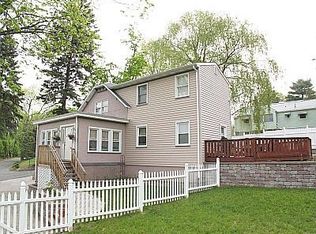 61 Maple Rd, Franklin, NJ 07416